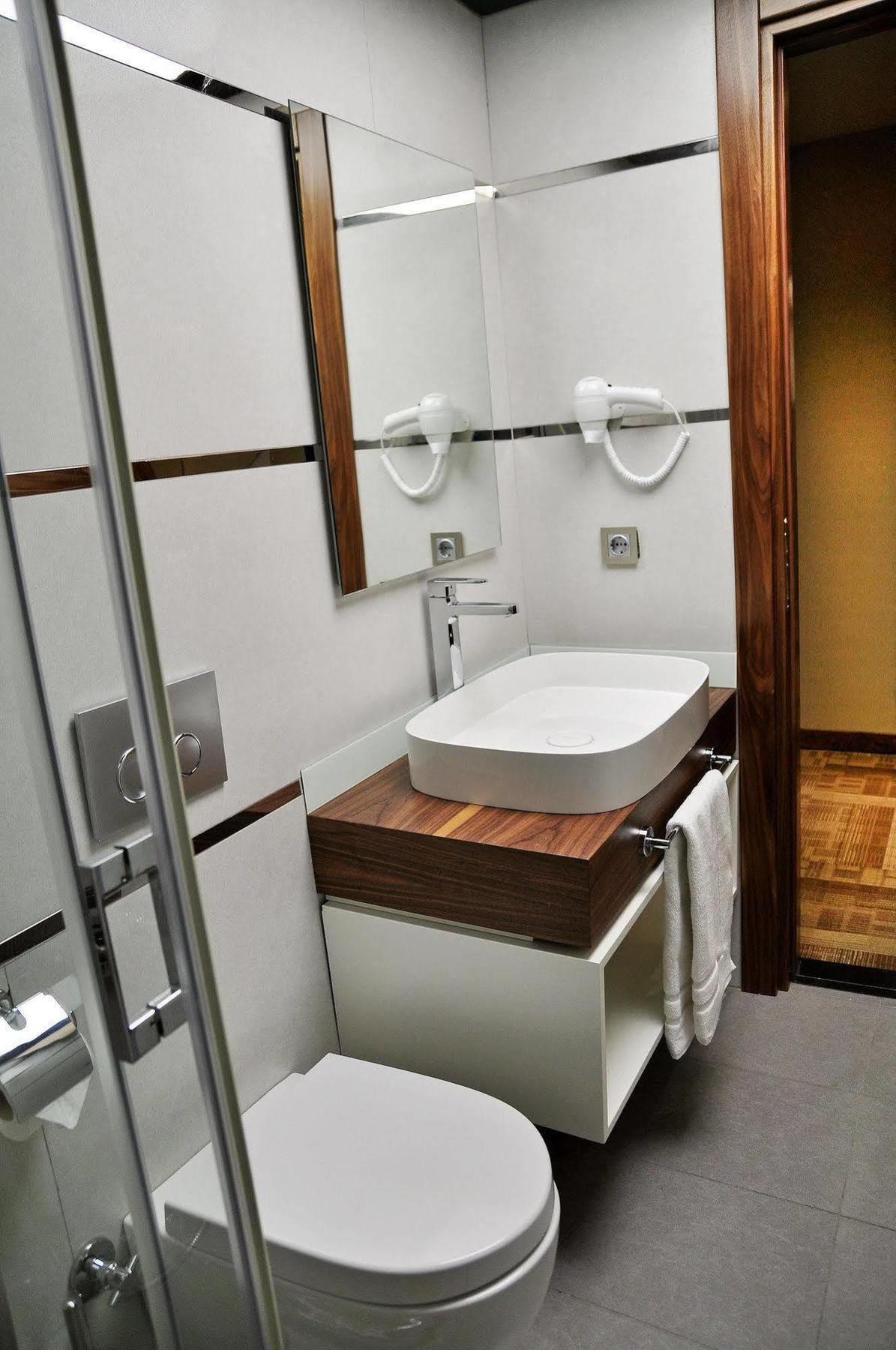 Avin Hotel İzmir Luaran gambar