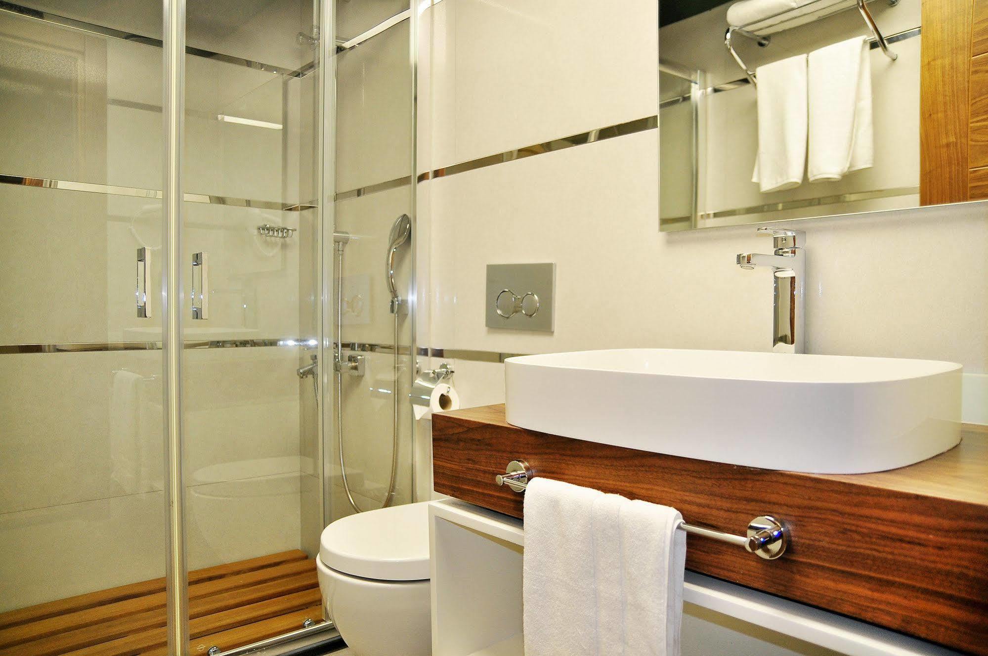 Avin Hotel İzmir Luaran gambar